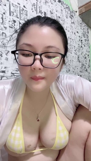 Babygirl vú bự nhận chat sex show hàng – clip hot