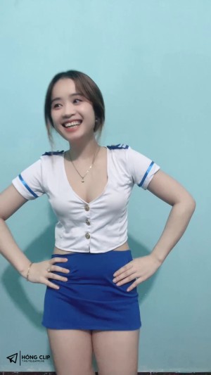 Thảo Như cô hải quan yêu biển đảo nhưng lại thích lộ hàng – idol live