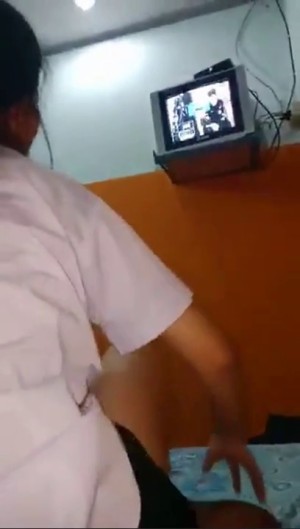 Nữ sinh cấp 3, học nhóm cùng bạn trai trong nhà nghỉ =)) học thế này tôi học mãi được – Gái tây