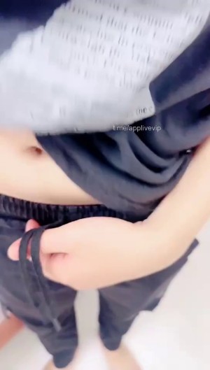Đang thất tình mà lại được gái xinh rủ vào nhà nghỉ tâm sự – GACHICH clip
