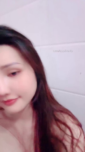 Lamonly chubby thích cởi truồng gọi vốn trong nhà tắm – Lamonly Livestream