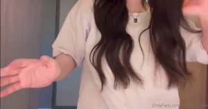 bé thỏ cute, mặc đồ nhìn thế thôi chứ cởi ra thì mê hết hồn – full không che